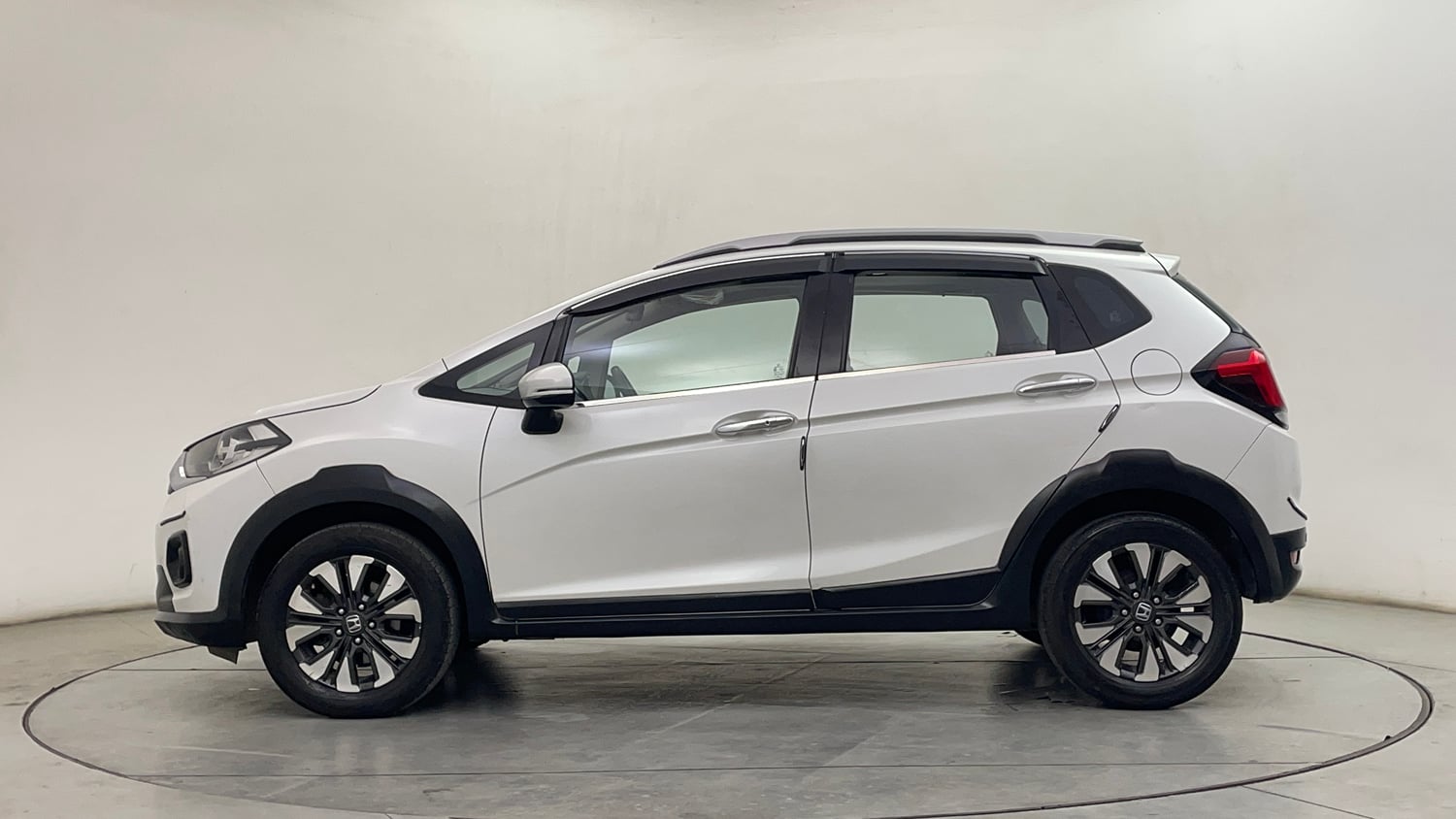 Used 2020 Honda WR-V VX MT Diesel Diesel Manual exterior LEFT SIDE VIEW