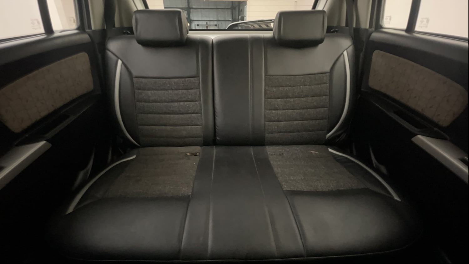 Used 2015 Maruti Suzuki Wagon R VXI Petrol Manual interior REAR SEAT CONDITION VIEW