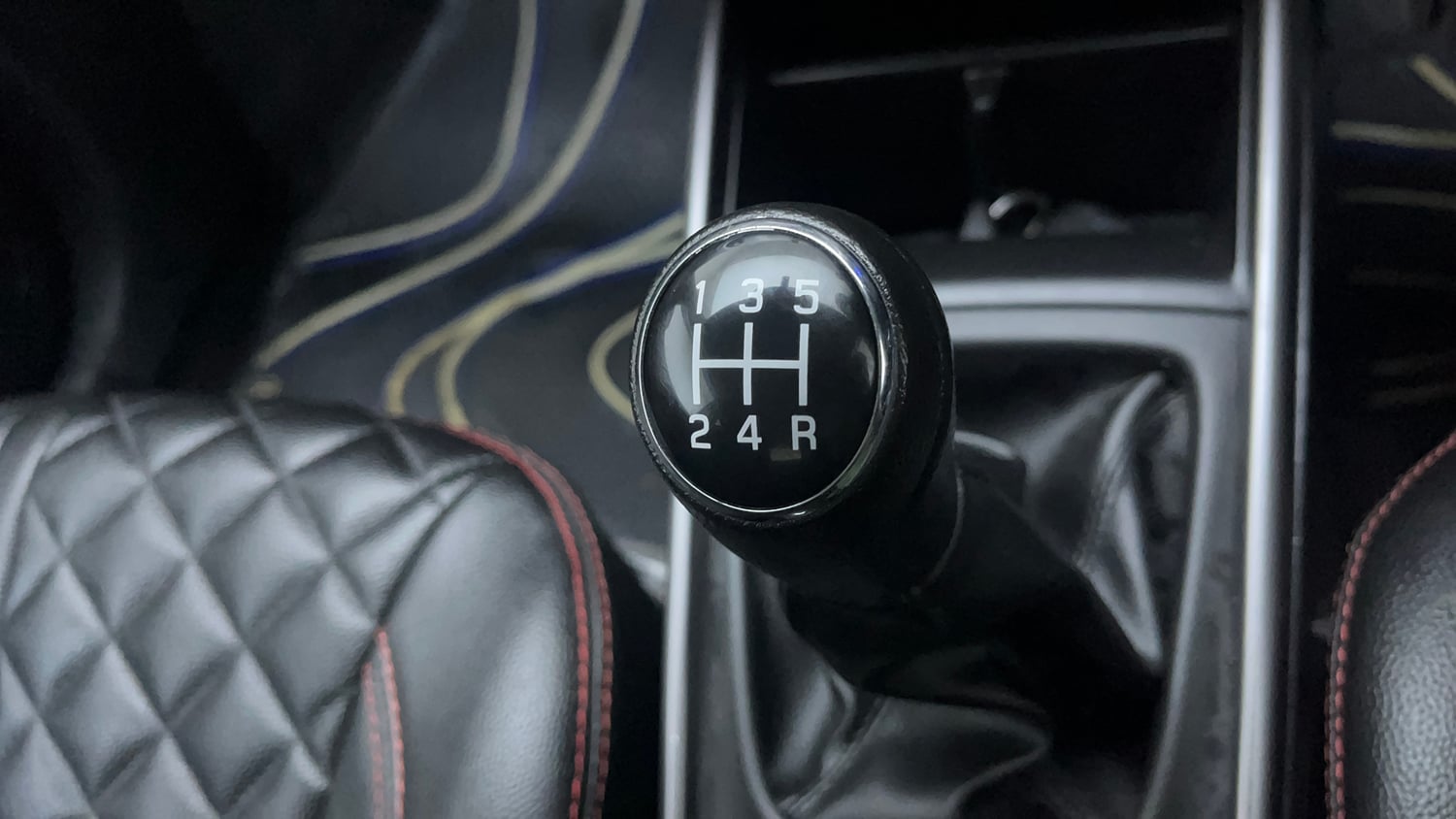Used 2021 Maruti Suzuki Baleno Zeta Petrol Manual interior GEAR  KNOB VIEW