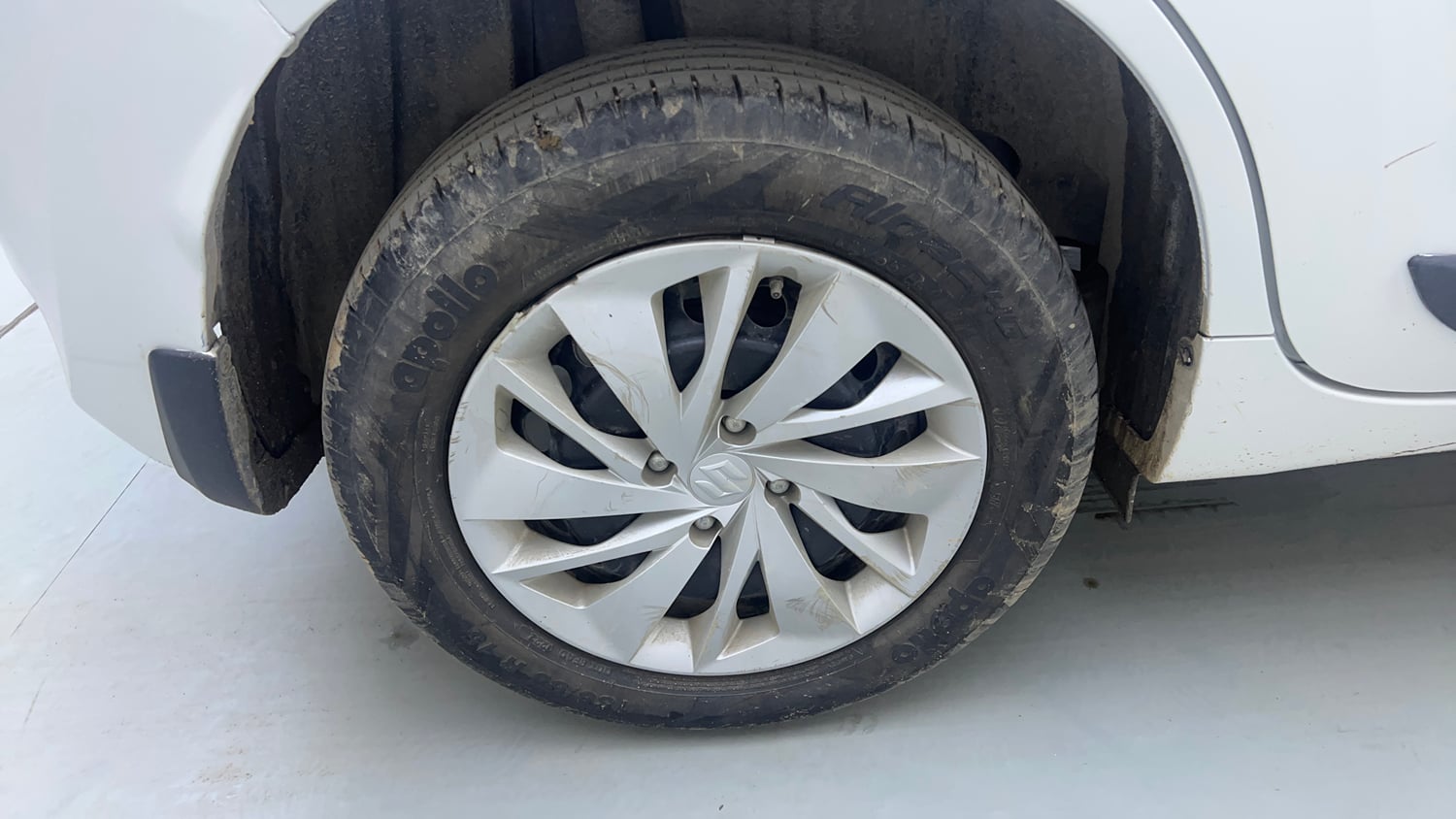 Used 2022 Maruti Suzuki Baleno Delta Petrol Manual tyres RIGHT REAR TYRE RIM VIEW
