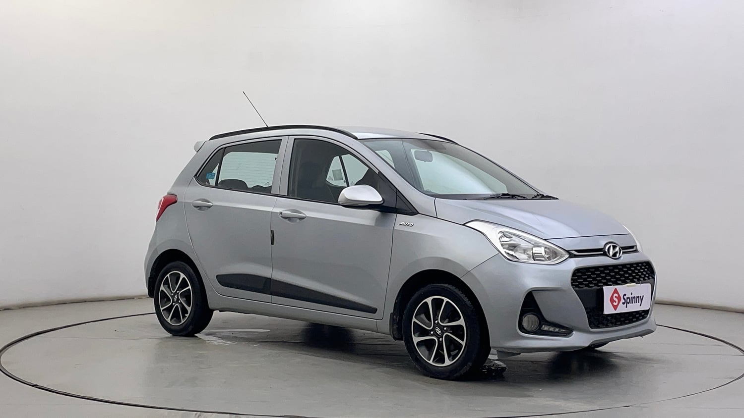 Used 2019 Hyundai Grand i10 Sportz AT 1.2 Kappa VTVT Petrol Automatic exterior RIGHT FRONT CORNER VIEW