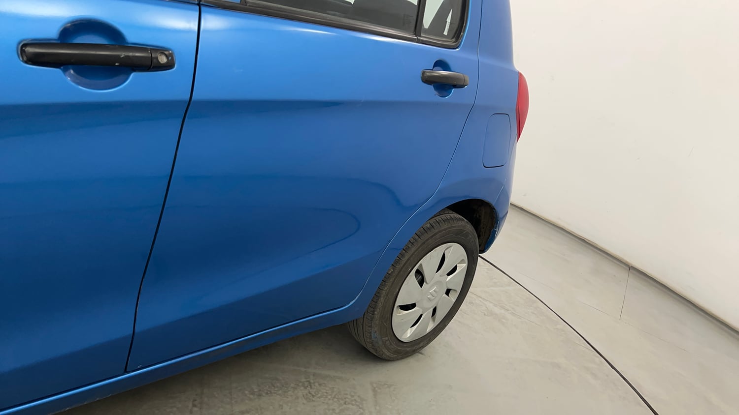 Used 2014 Maruti Suzuki Celerio VXi AMT Petrol Automatic dents MINOR SCRATCH