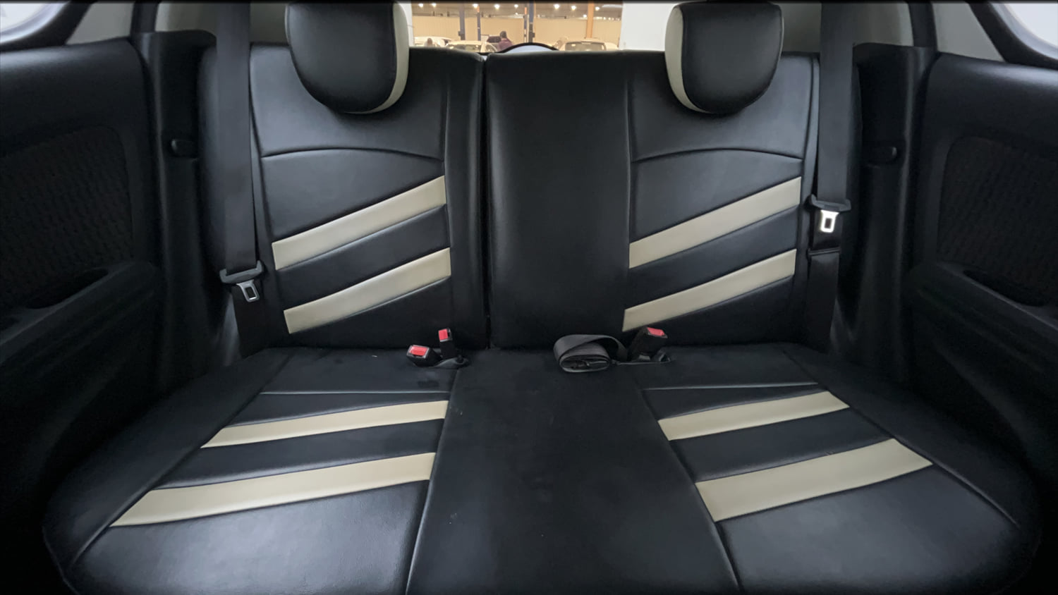Used 2013 Maruti Suzuki Ritz Vxi BS-IV Petrol Manual interior REAR SEAT CONDITION VIEW