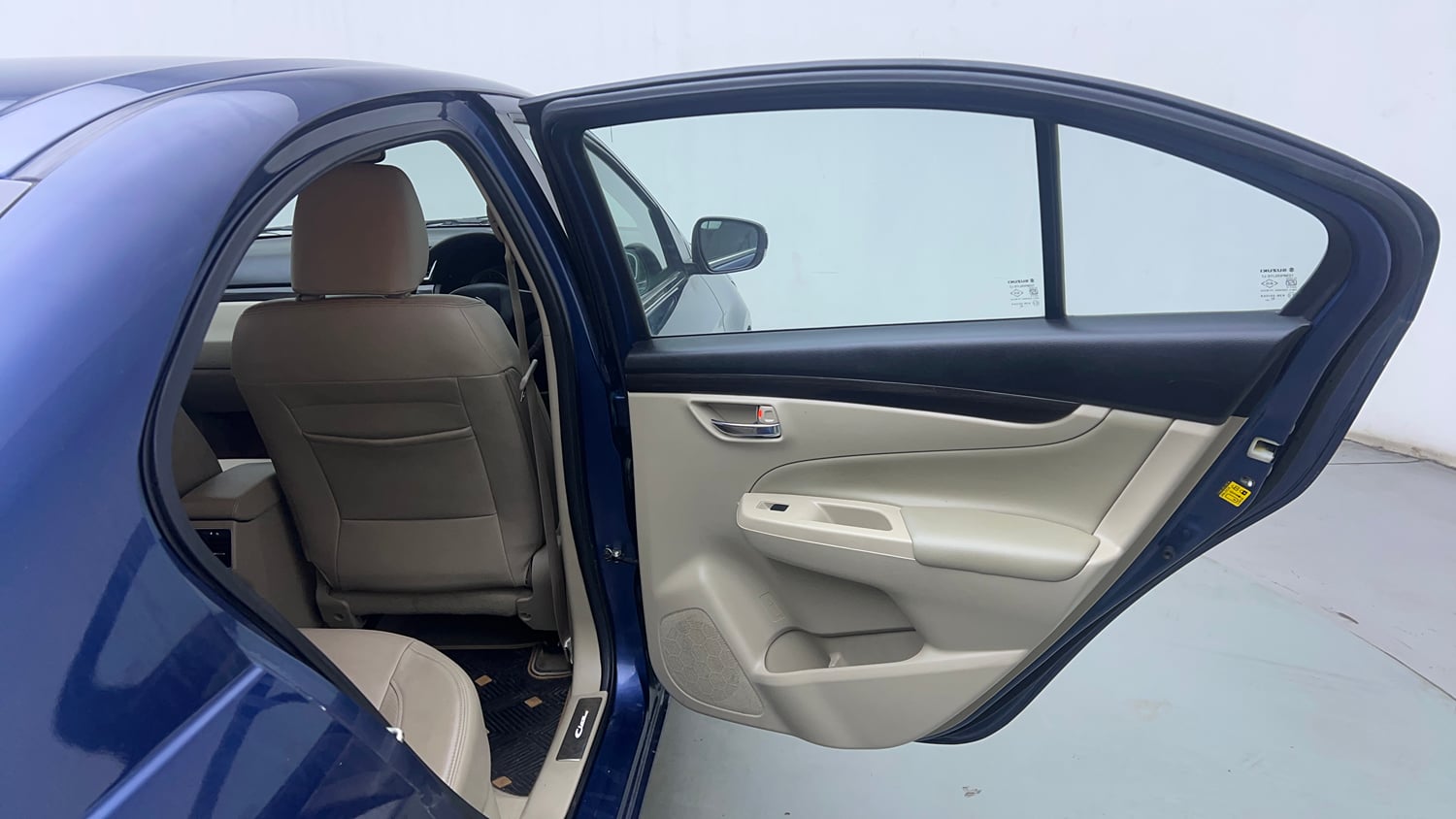 Used 2018 Maruti Suzuki Ciaz Alpha 1.4 MT Petrol Manual interior RIGHT REAR DOOR OPEN VIEW