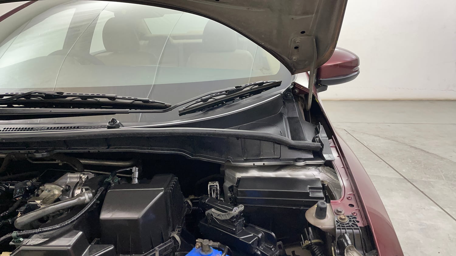 Used 2016 Honda City VX (O) MT Petrol Manual engine ENGINE LEFT SIDE HINGE & APRON VIEW