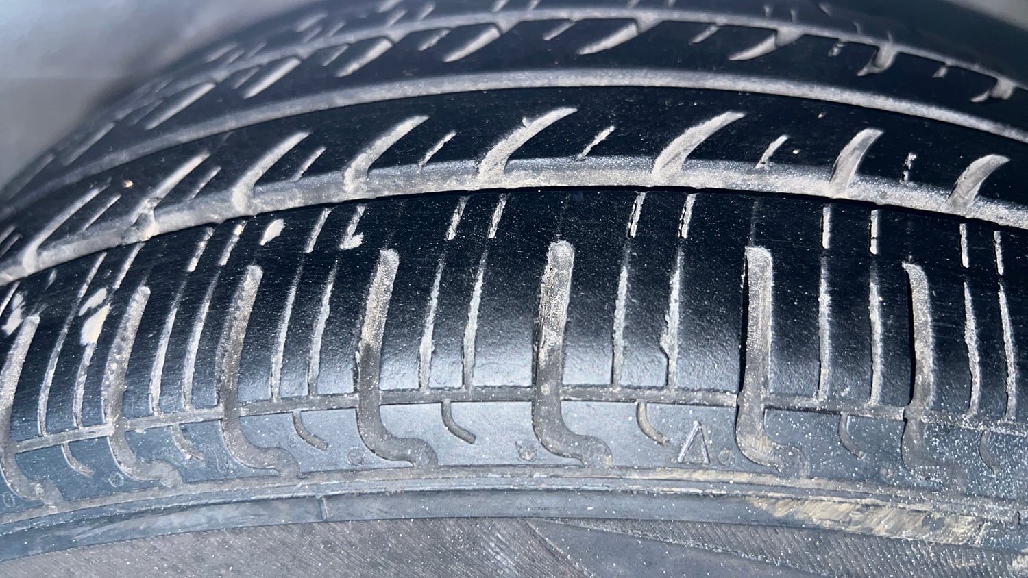 Used 2019 Maruti Suzuki Celerio VXi AMT Petrol Automatic tyres RIGHT FRONT TYRE TREAD VIEW
