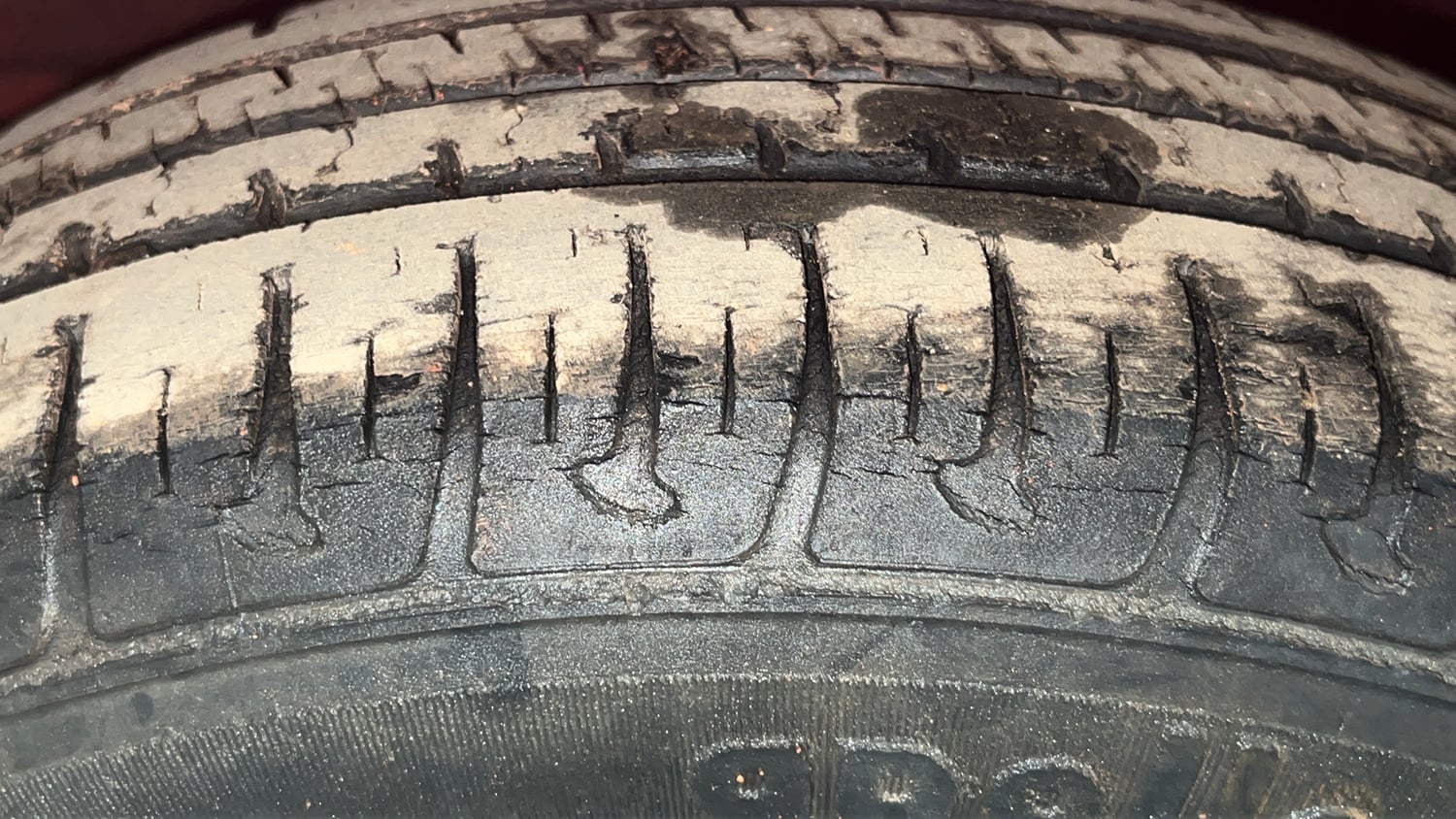 Used 2018 Hyundai Grand i10 Magna 1.2 Kappa VTVT Petrol Manual tyres LEFT FRONT TYRE TREAD VIEW