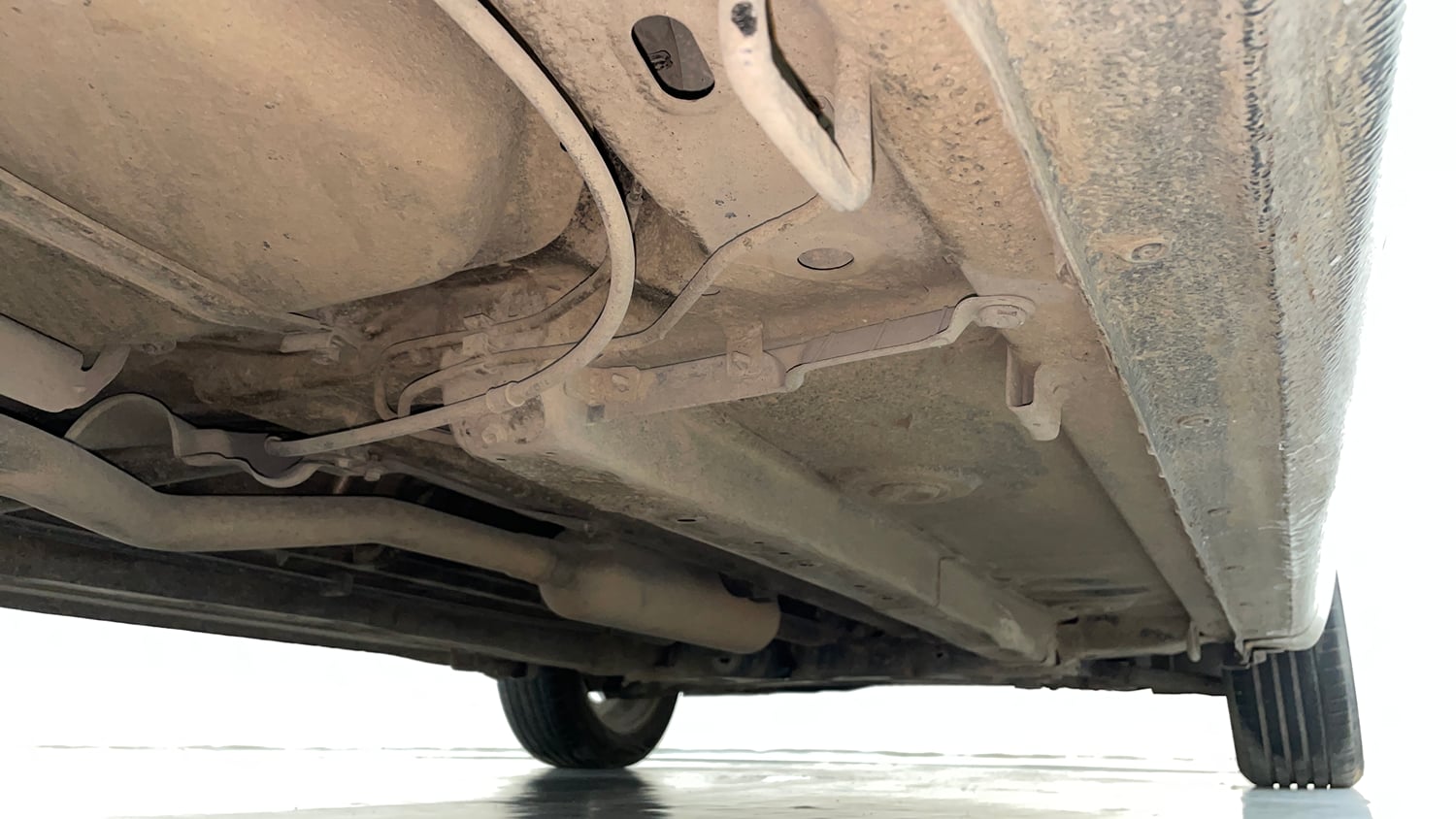 Used 2016 Maruti Suzuki Ciaz ZXi Petrol Manual extra REAR RIGHT UNDERBODY VIEW