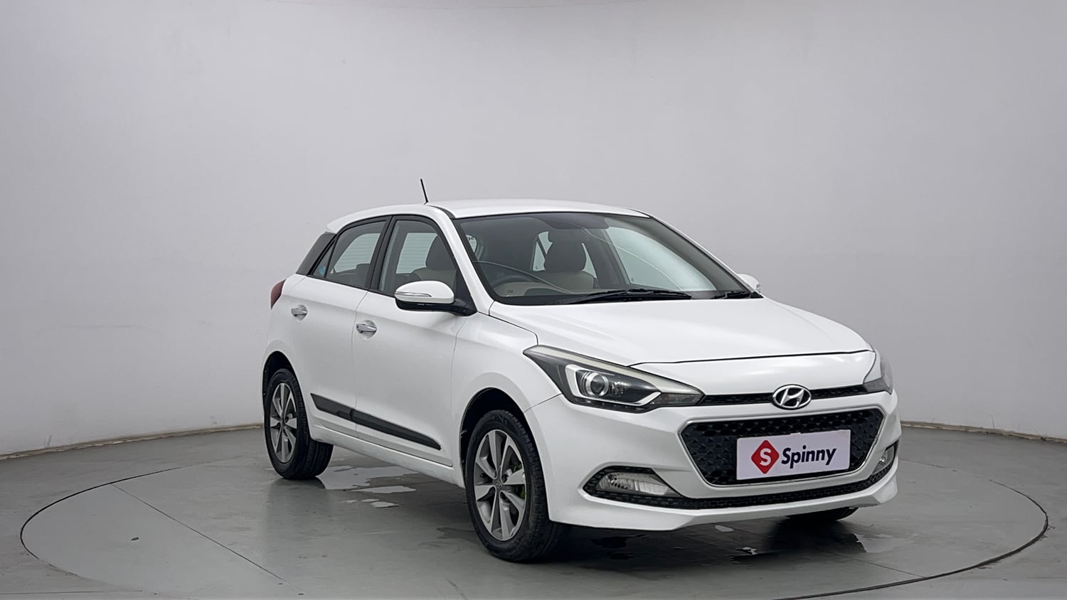 Used 2018 Hyundai Elite i20 Asta 1.4 CRDI (O) Diesel Manual exterior RIGHT FRONT CORNER VIEW