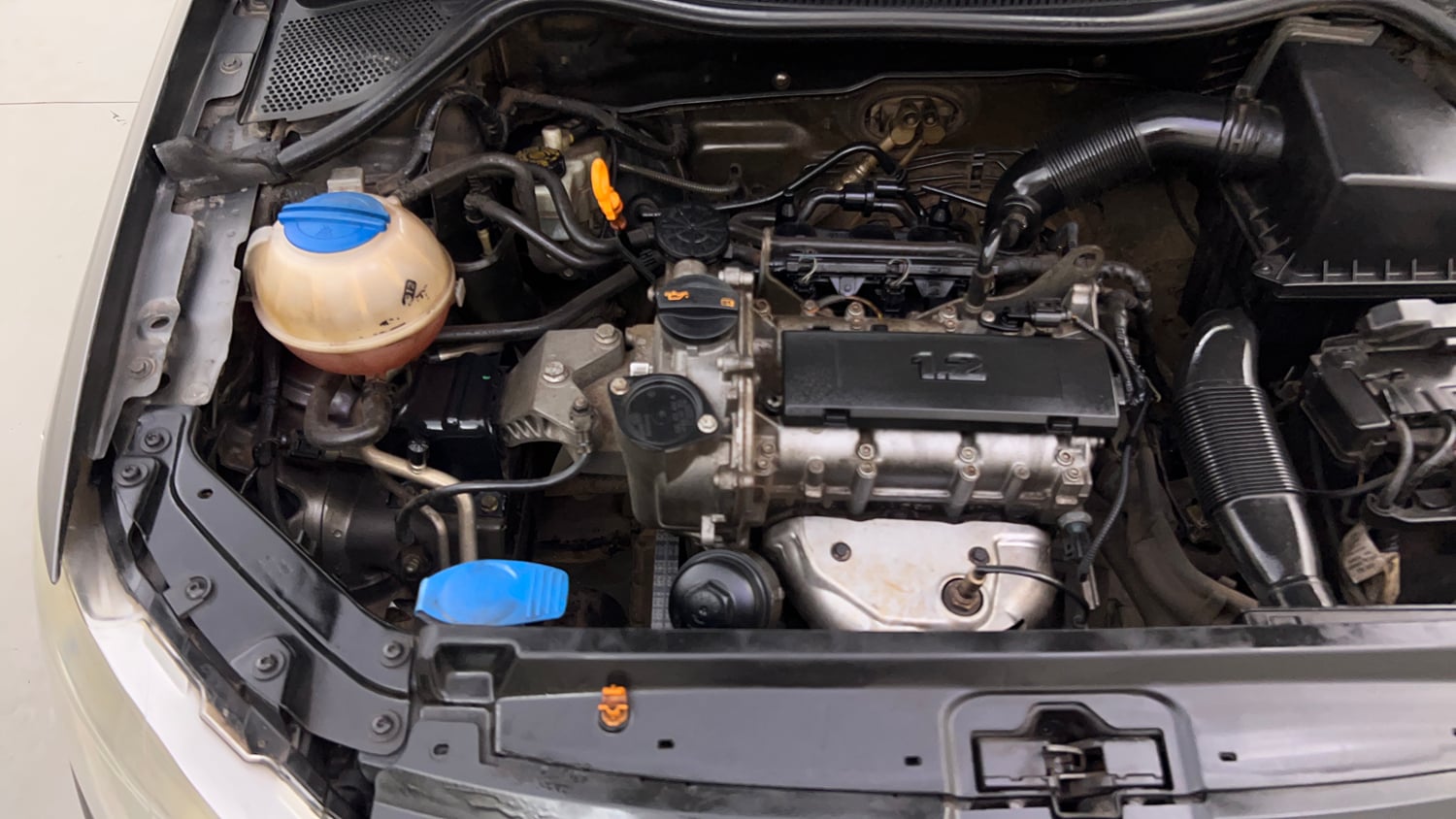 Used 2013 Volkswagen Polo Comfortline 1.2L (P) Petrol Manual engine ENGINE RIGHT SIDE VIEW