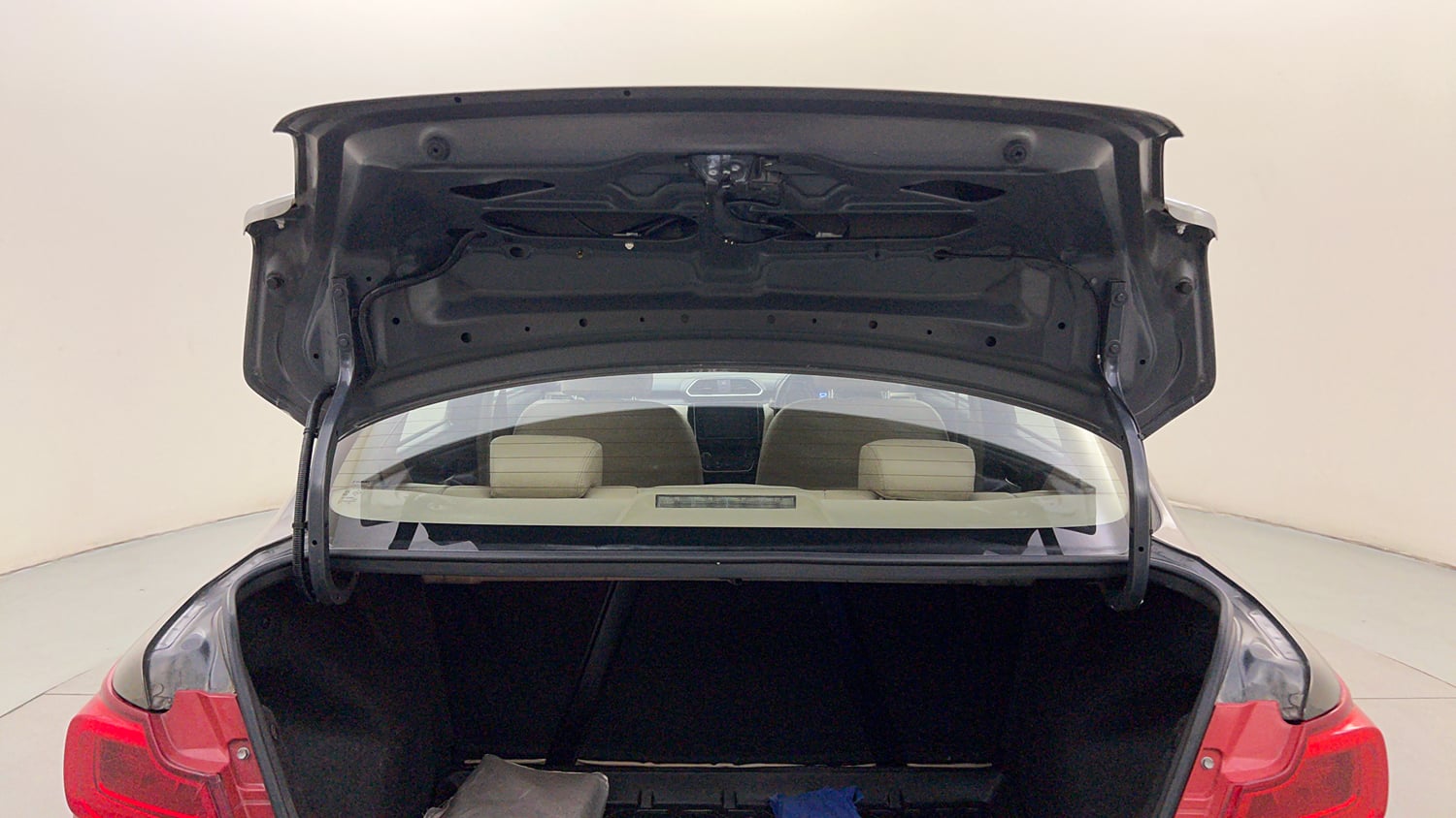 Used 2022 Maruti Suzuki Dzire ZXi Plus AGS Petrol Automatic interior DICKY DOOR OPEN VIEW