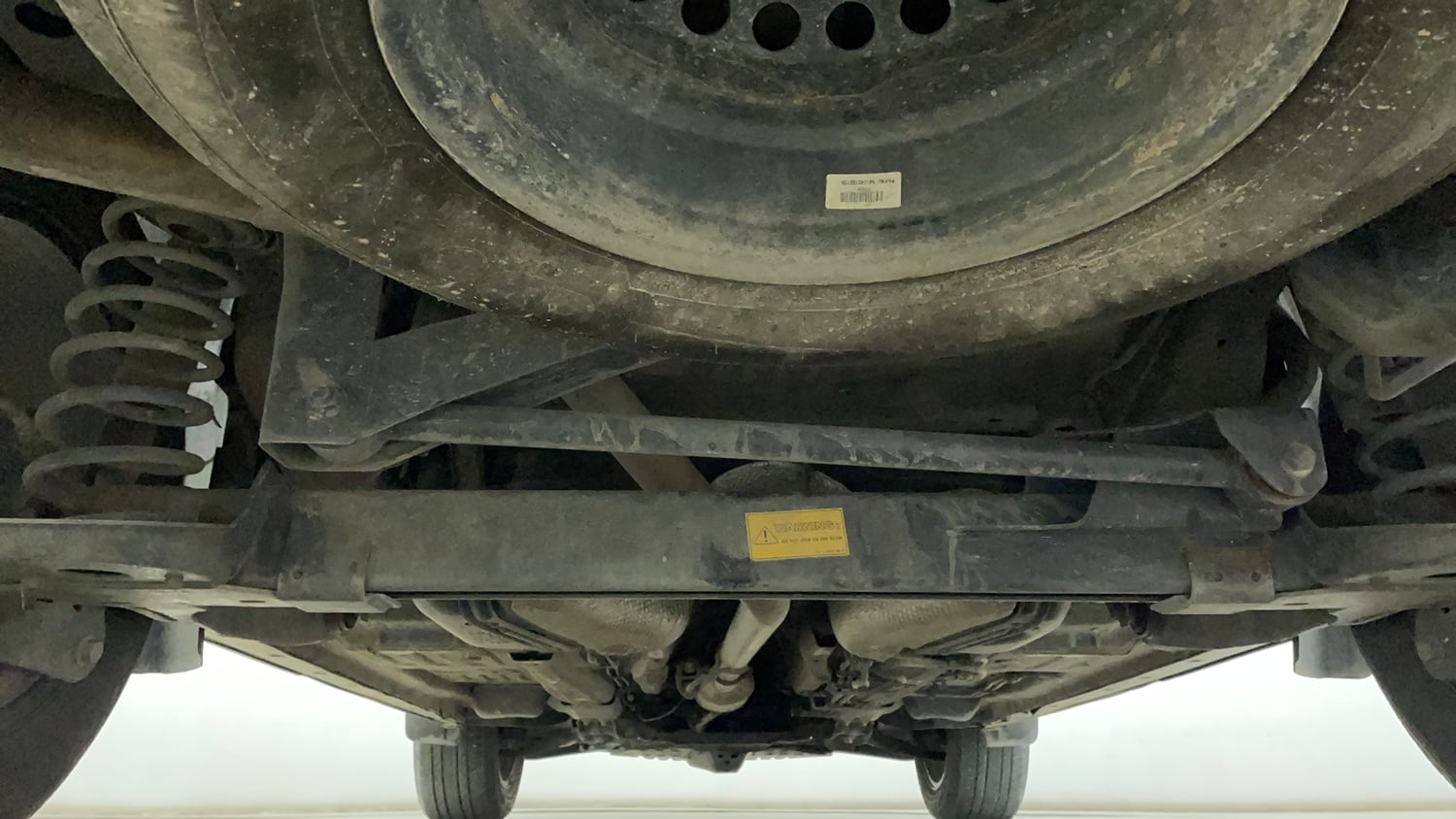 Used 2022 Tata Harrier XZA Plus Dark Edition Diesel Automatic extra REAR UNDERBODY VIEW (TAKEN FROM REAR)