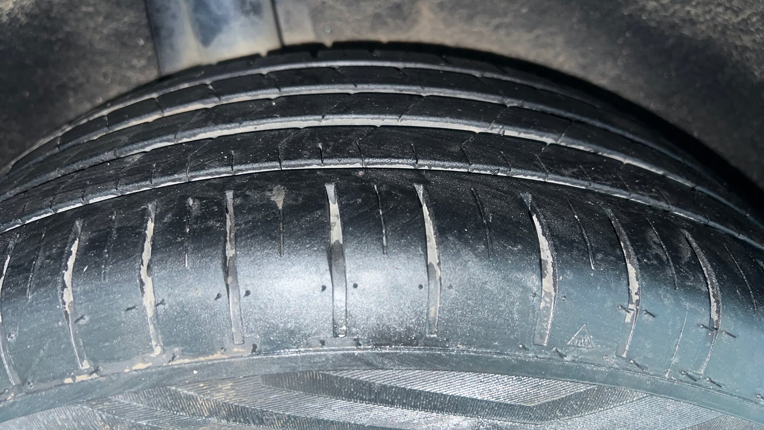 Used 2021 Maruti Suzuki Baleno Zeta Petrol Manual tyres RIGHT REAR TYRE TREAD VIEW