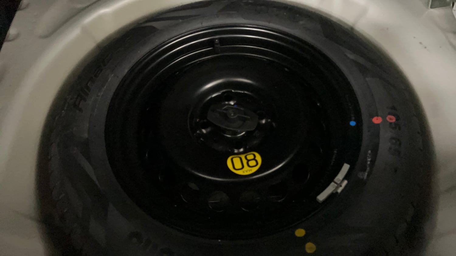 Used 2023 Toyota Glanza V AMT Petrol Automatic tyres SPARE TYRE VIEW