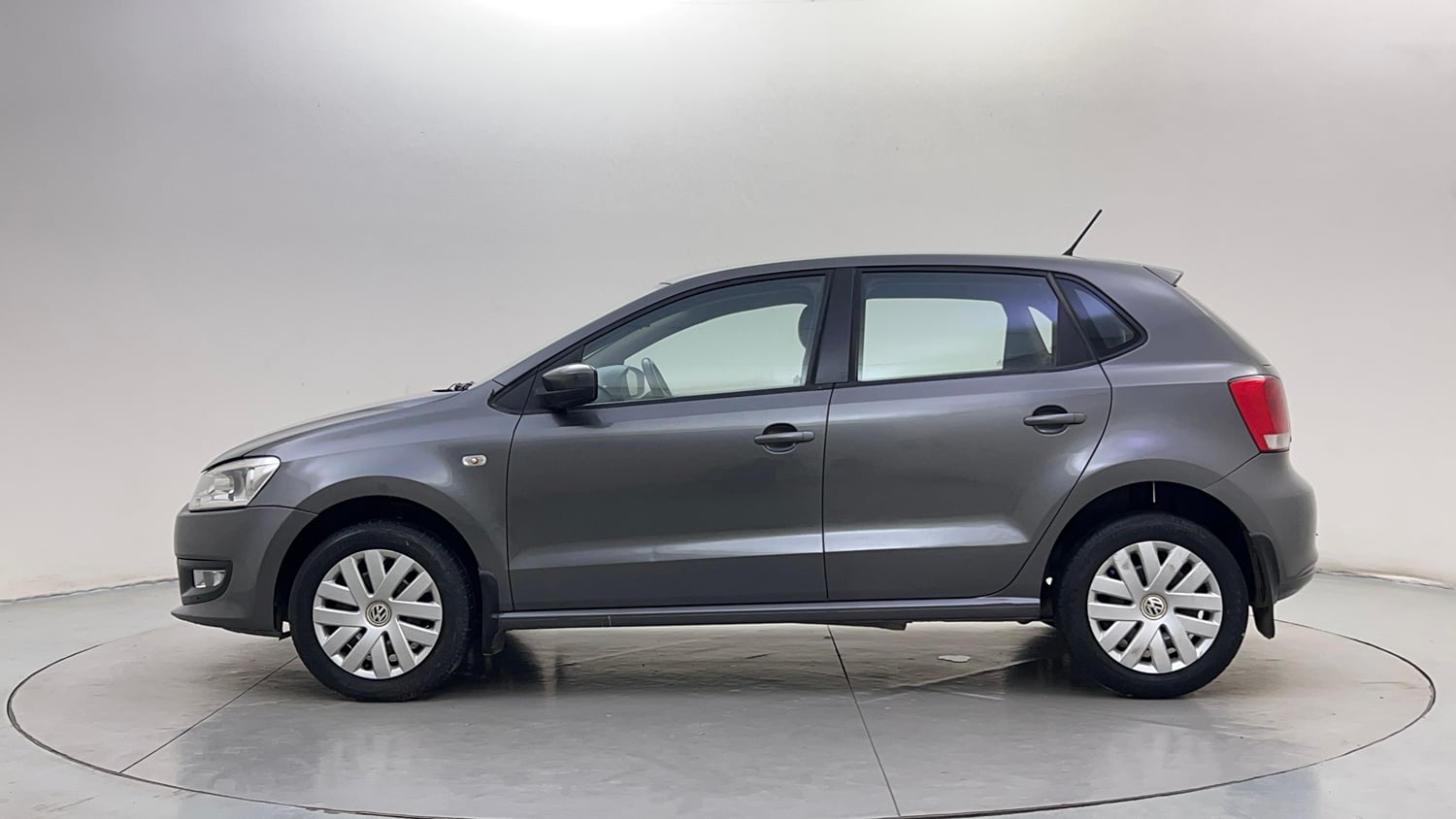 Used 2013 Volkswagen Polo Comfortline 1.2L (P) Petrol Manual exterior LEFT SIDE VIEW