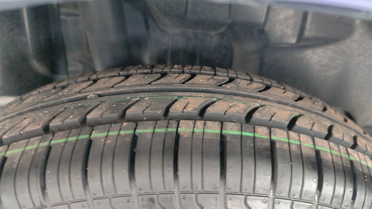 Used 2022 Maruti Suzuki Swift VXi Petrol Manual tyres RIGHT REAR TYRE TREAD VIEW
