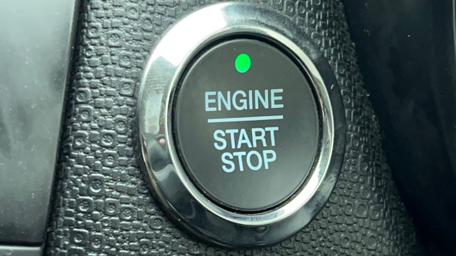 Used 2021 Ford EcoSport Titanium Plus 1.5L Ti-VCT AT Petrol Automatic top_features Keyless start