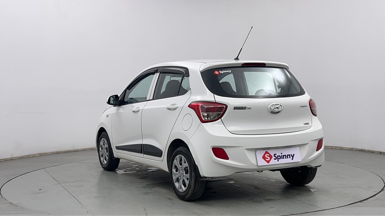 Used 2016 Hyundai Grand i10 Magna 1.2 Kappa VTVT Petrol Manual exterior LEFT REAR CORNER VIEW