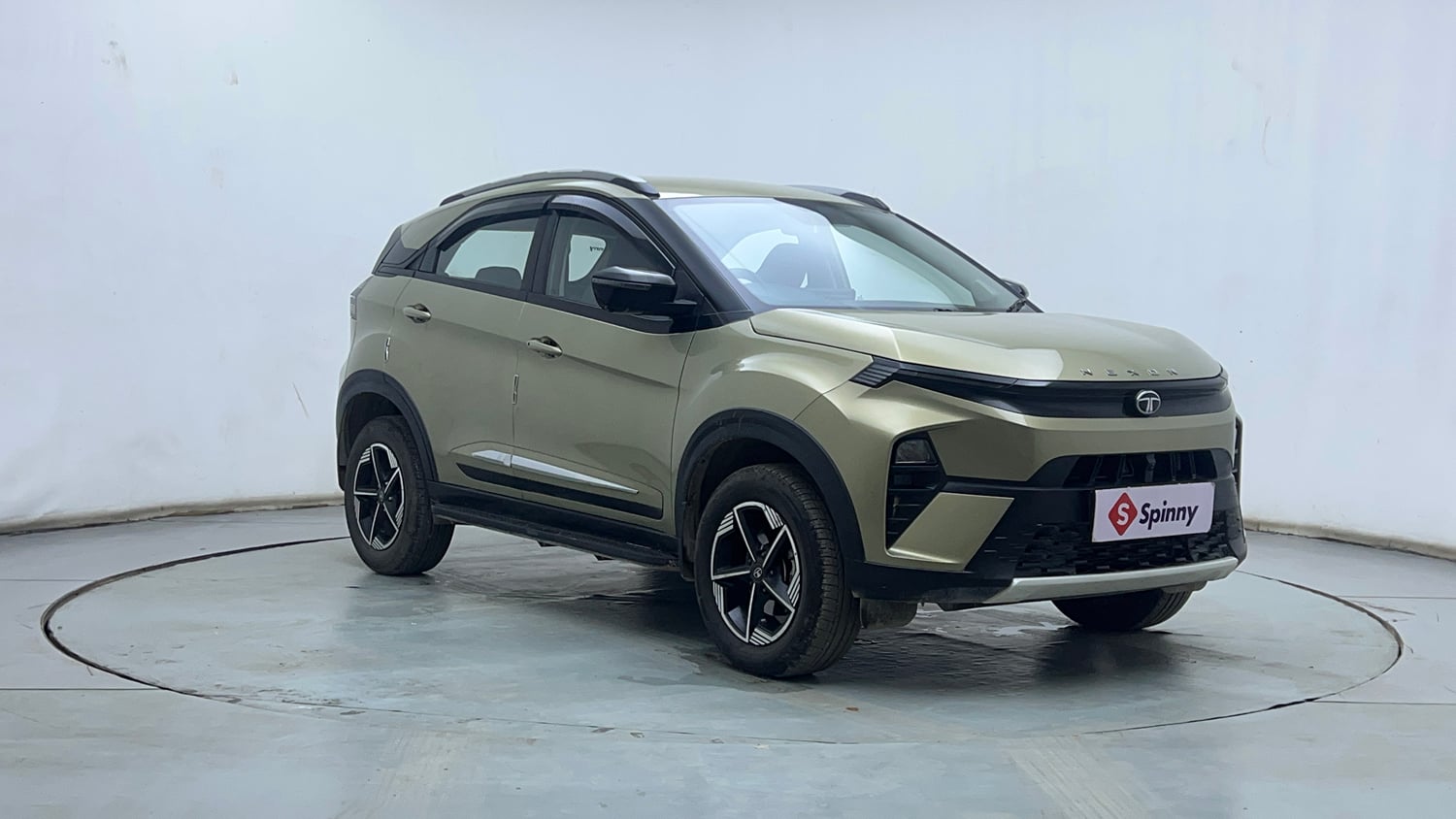 Used 2025 Tata Nexon Creative 1.2 Revotron Petrol 6MT Petrol Manual exterior RIGHT FRONT CORNER VIEW