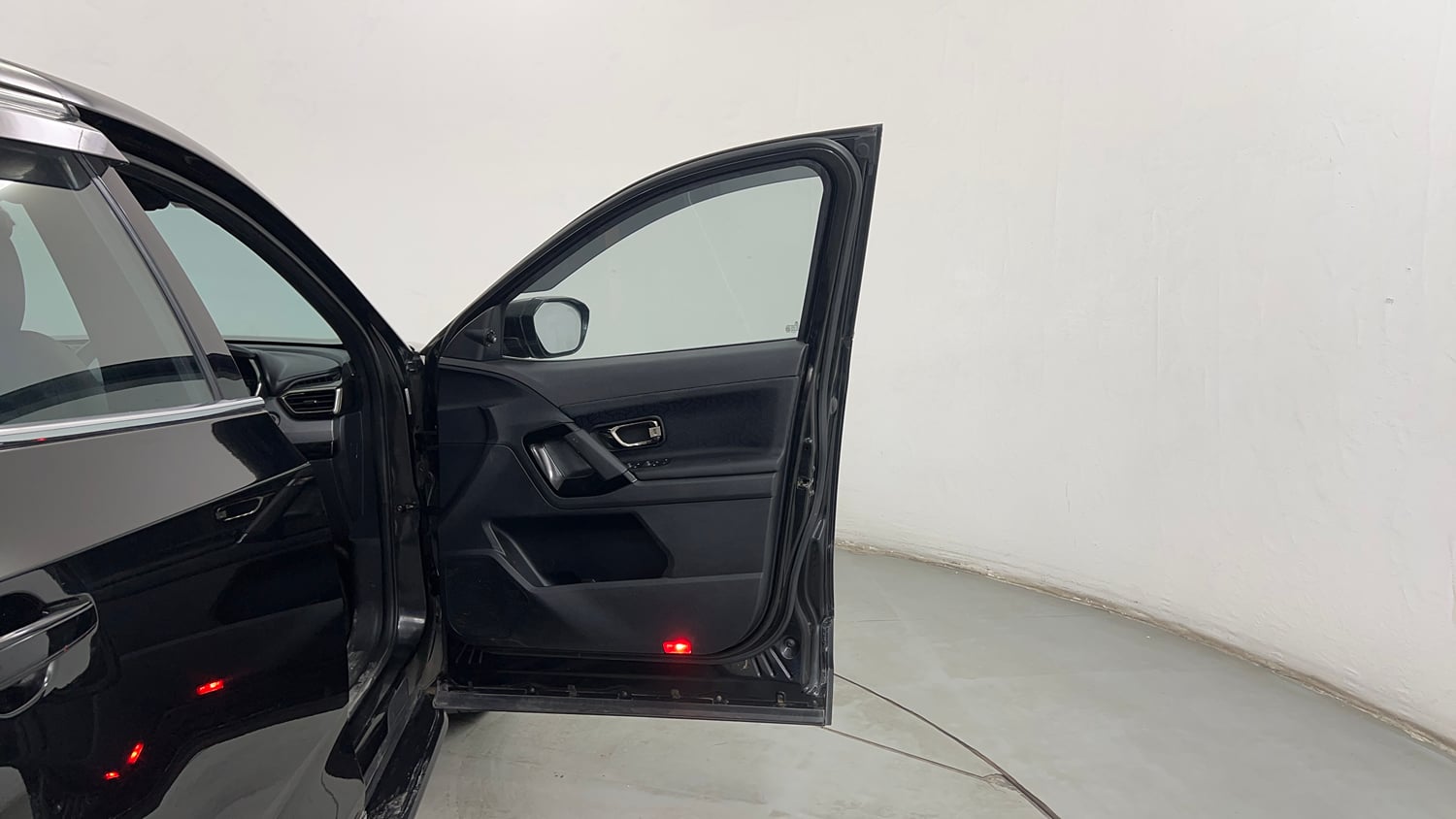 Used 2022 Tata Harrier XZ Plus Dark Edition Diesel Manual interior RIGHT FRONT DOOR OPEN VIEW