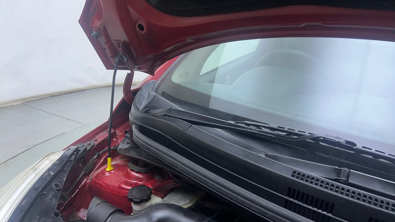 Used 2019 Hyundai Grand i10 Sportz U2 1.2 CRDi Diesel Manual engine ENGINE RIGHT SIDE HINGE & APRON VIEW
