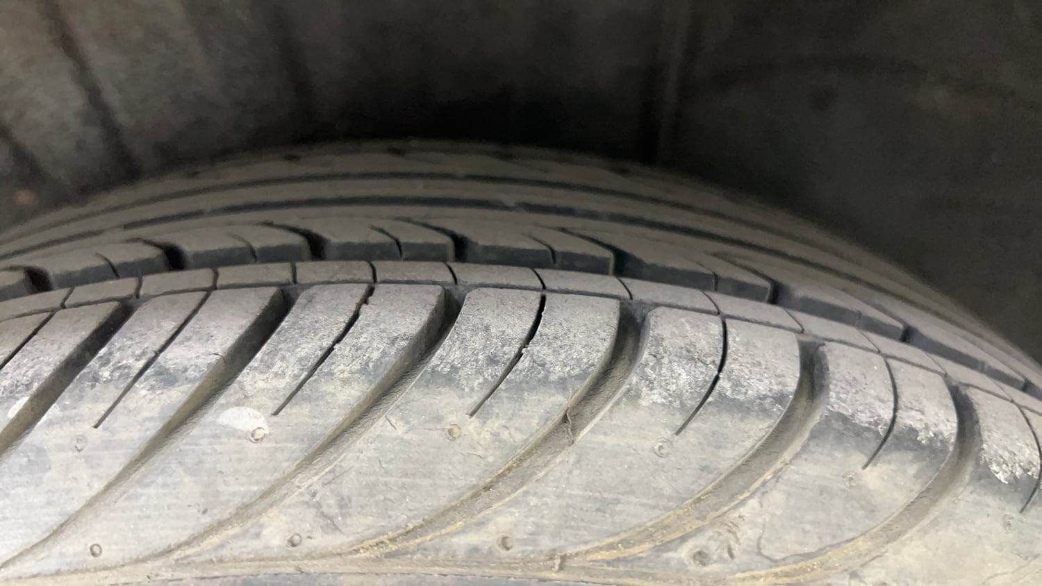 Used 2012 Hyundai i20 Sportz 1.2 Petrol Manual tyres RIGHT REAR TYRE TREAD VIEW