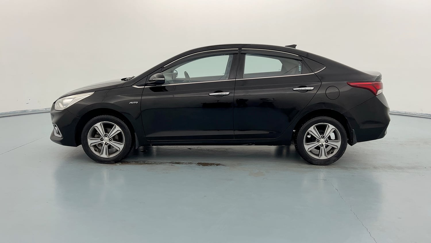 Used 2019 Hyundai Verna SX Plus 1.6 VTVT AT Petrol Automatic exterior LEFT SIDE VIEW