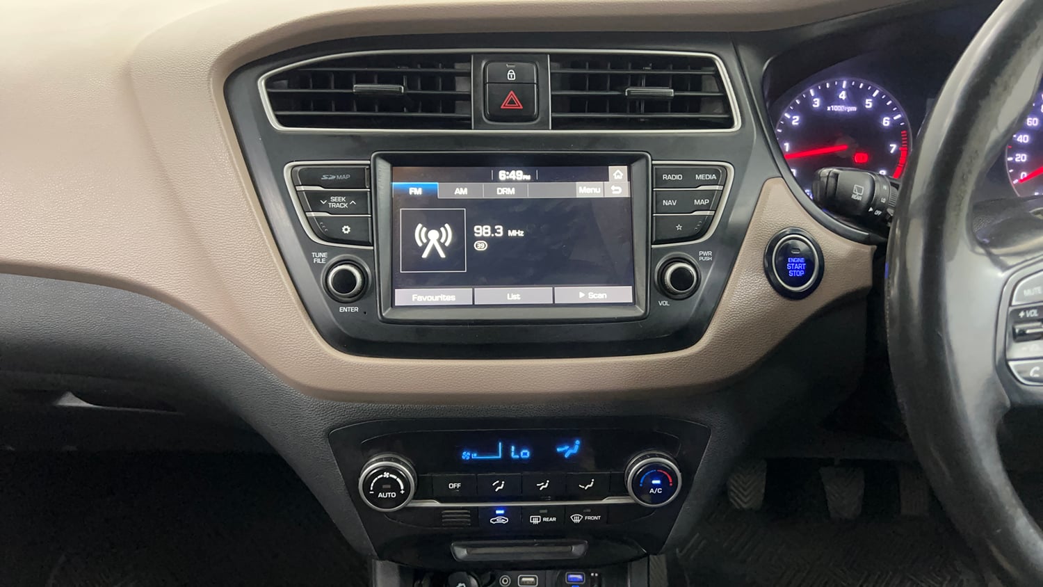 Used 2019 Hyundai Elite i20 Asta 1.2 (O) Petrol Manual interior MUSIC SYSTEM & AC CONTROL VIEW