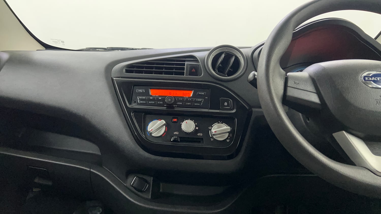 Used 2019 Datsun Redi-GO S 1.0 Petrol Manual interior MUSIC SYSTEM & AC CONTROL VIEW