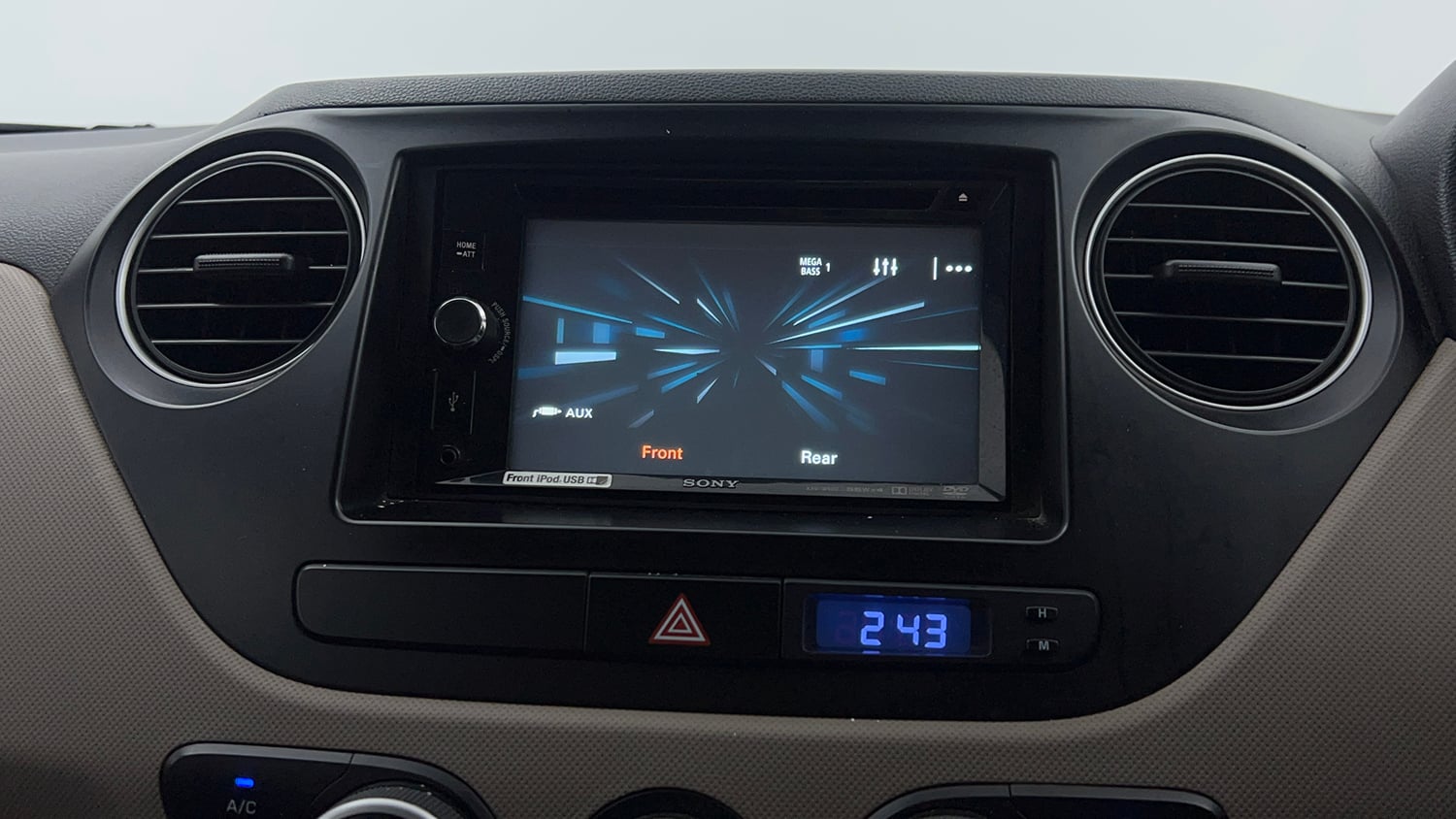 Used 2016 Hyundai Grand i10 Magna 1.2 Kappa VTVT Petrol Manual interior MUSIC SYSTEM & AC CONTROL VIEW