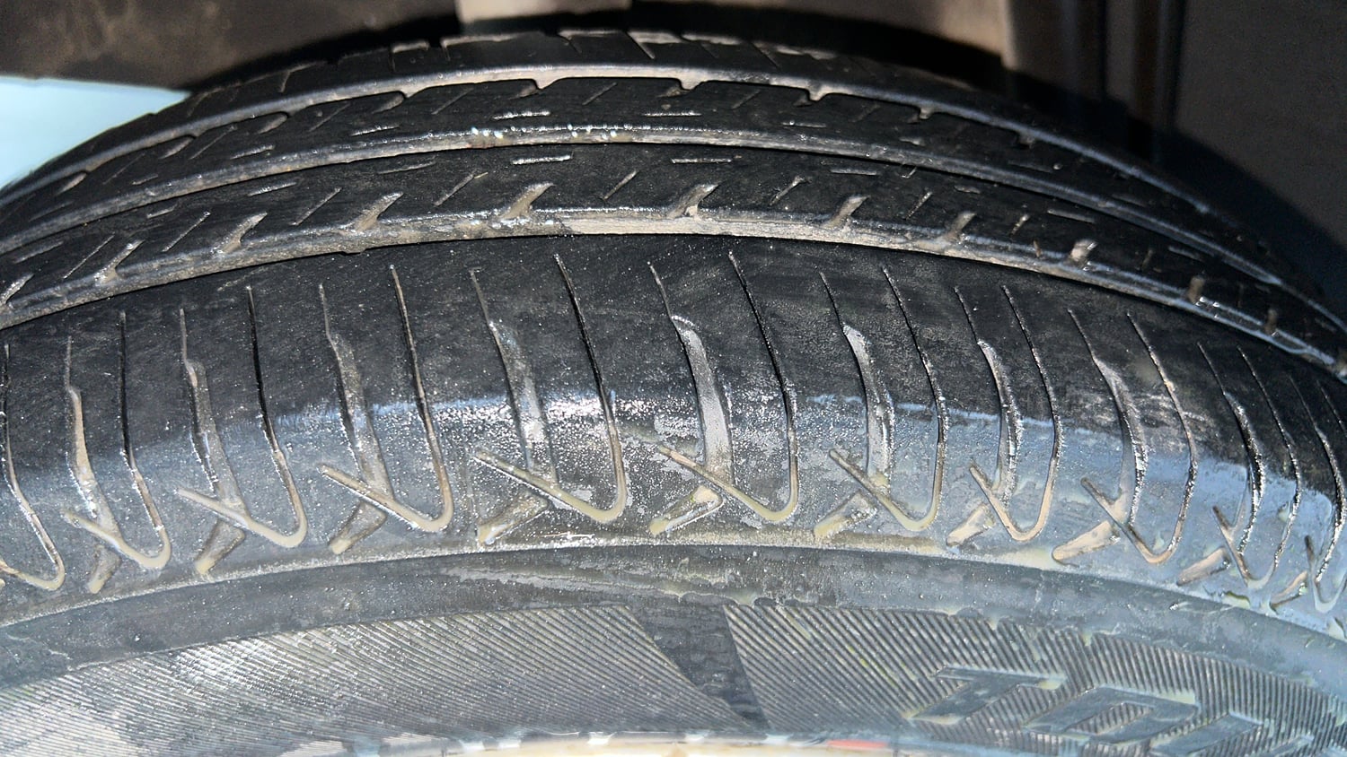 Used 2016 Renault Kwid RXL Petrol Manual tyres RIGHT REAR TYRE TREAD VIEW