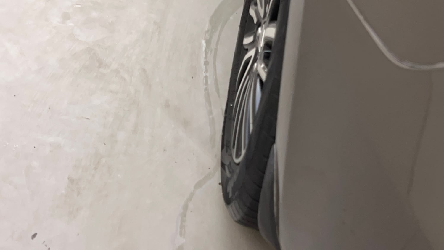 Used 2022 Maruti Suzuki Dzire ZXi Plus AGS Petrol Automatic dents MINOR SCRATCH
