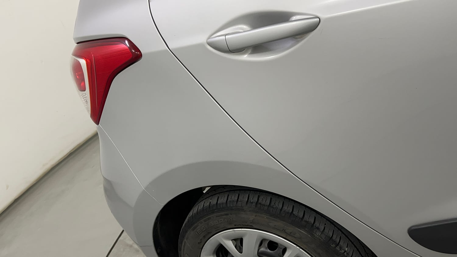 Used 2017 Hyundai Grand i10 Sportz 1.2 Kappa VTVT Petrol Manual dents MINOR SCRATCH
