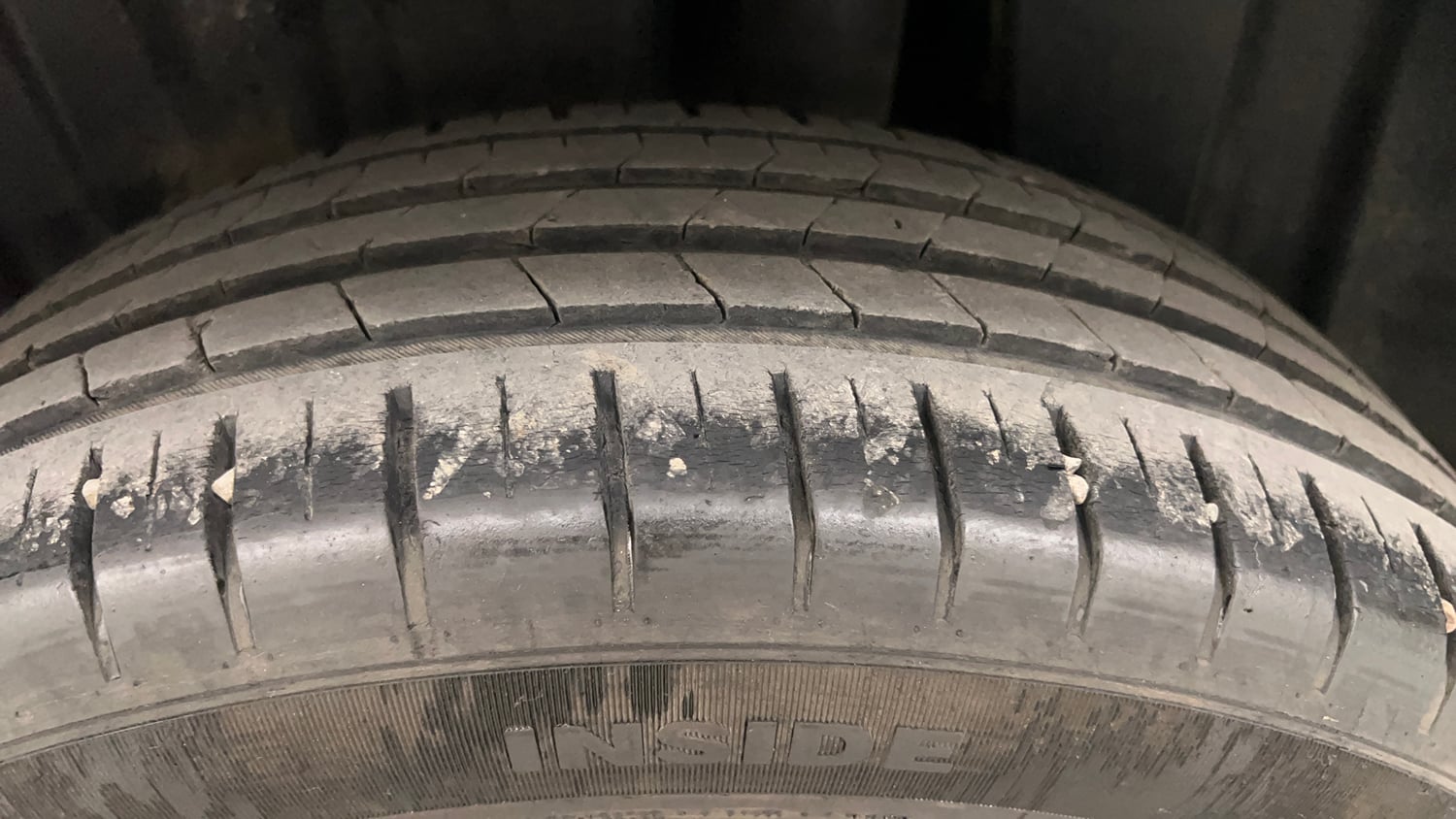 Used 2023 Toyota Glanza V AMT Petrol Automatic tyres LEFT REAR TYRE TREAD VIEW