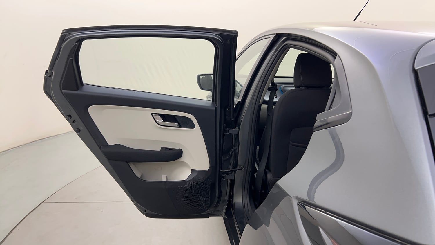 Used 2021 Tata Altroz XZ Petrol Petrol Manual interior LEFT REAR DOOR OPEN VIEW