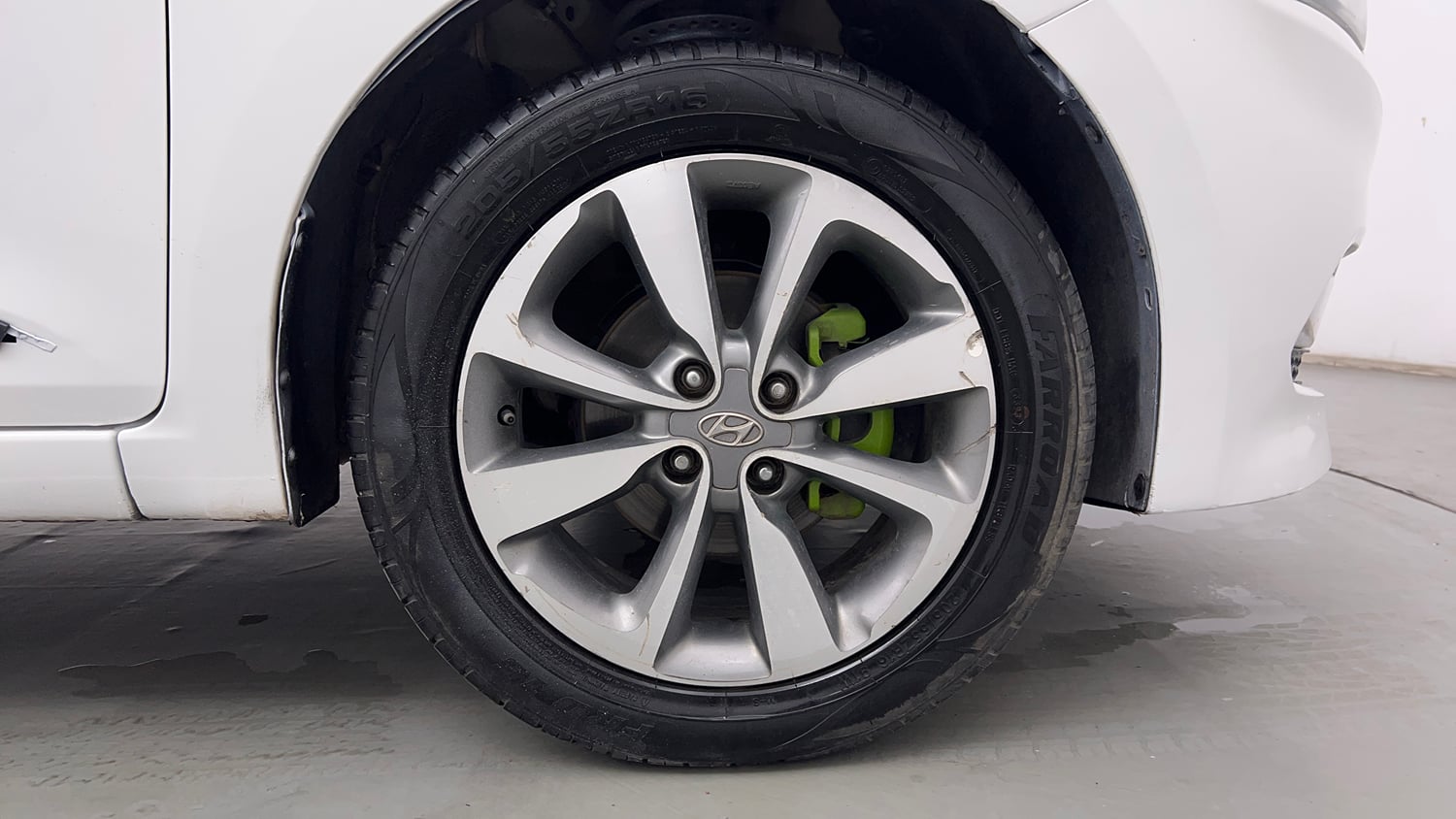 Used 2018 Hyundai Elite i20 Asta 1.4 CRDI (O) Diesel Manual tyres RIGHT FRONT TYRE RIM VIEW