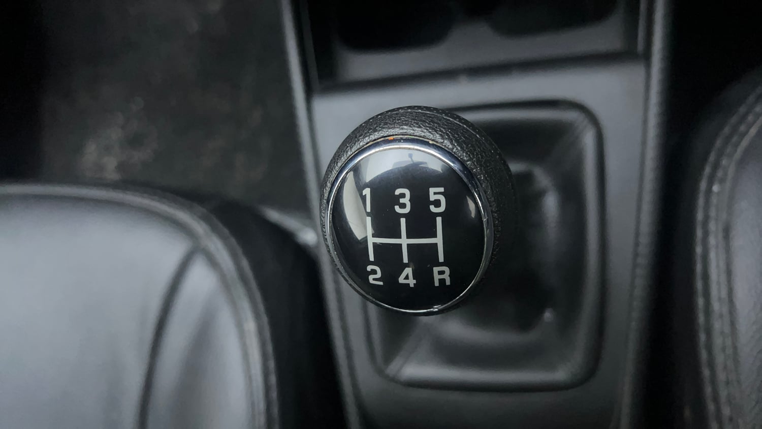Used 2022 Maruti Suzuki Baleno Delta Petrol Manual interior GEAR  KNOB VIEW