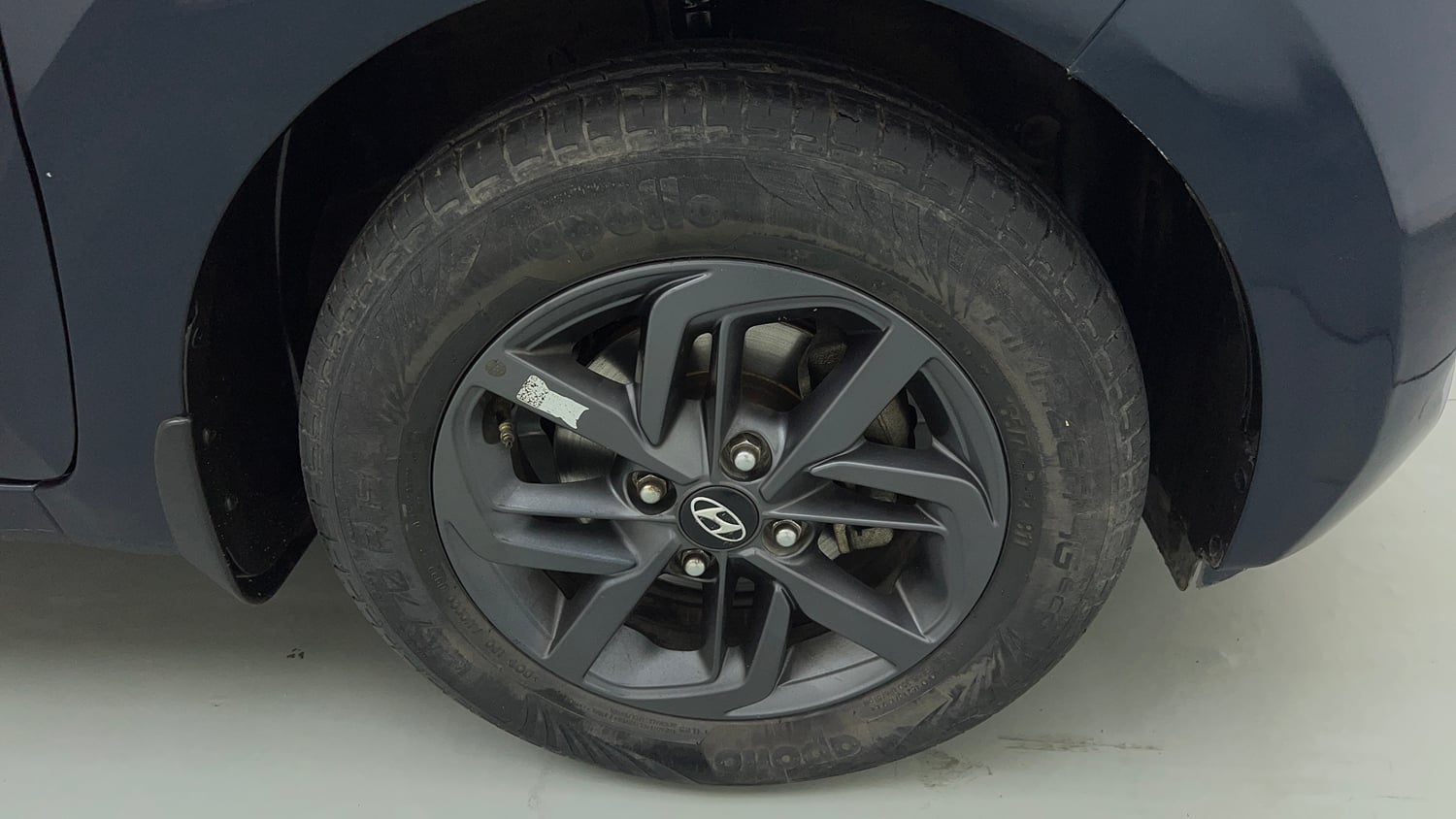 Used 2022 Hyundai Grand i10 Nios Sportz 1.2 Kappa VTVT CNG Cng Manual tyres RIGHT FRONT TYRE RIM VIEW