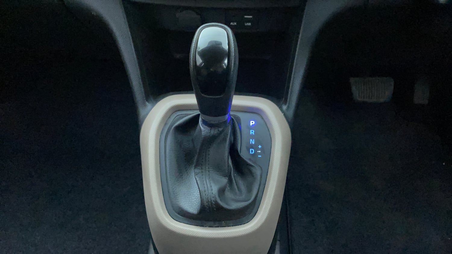 Used 2016 Hyundai Grand i10 Asta AT 1.2 Kappa VTVT Petrol Automatic interior GEAR  KNOB VIEW