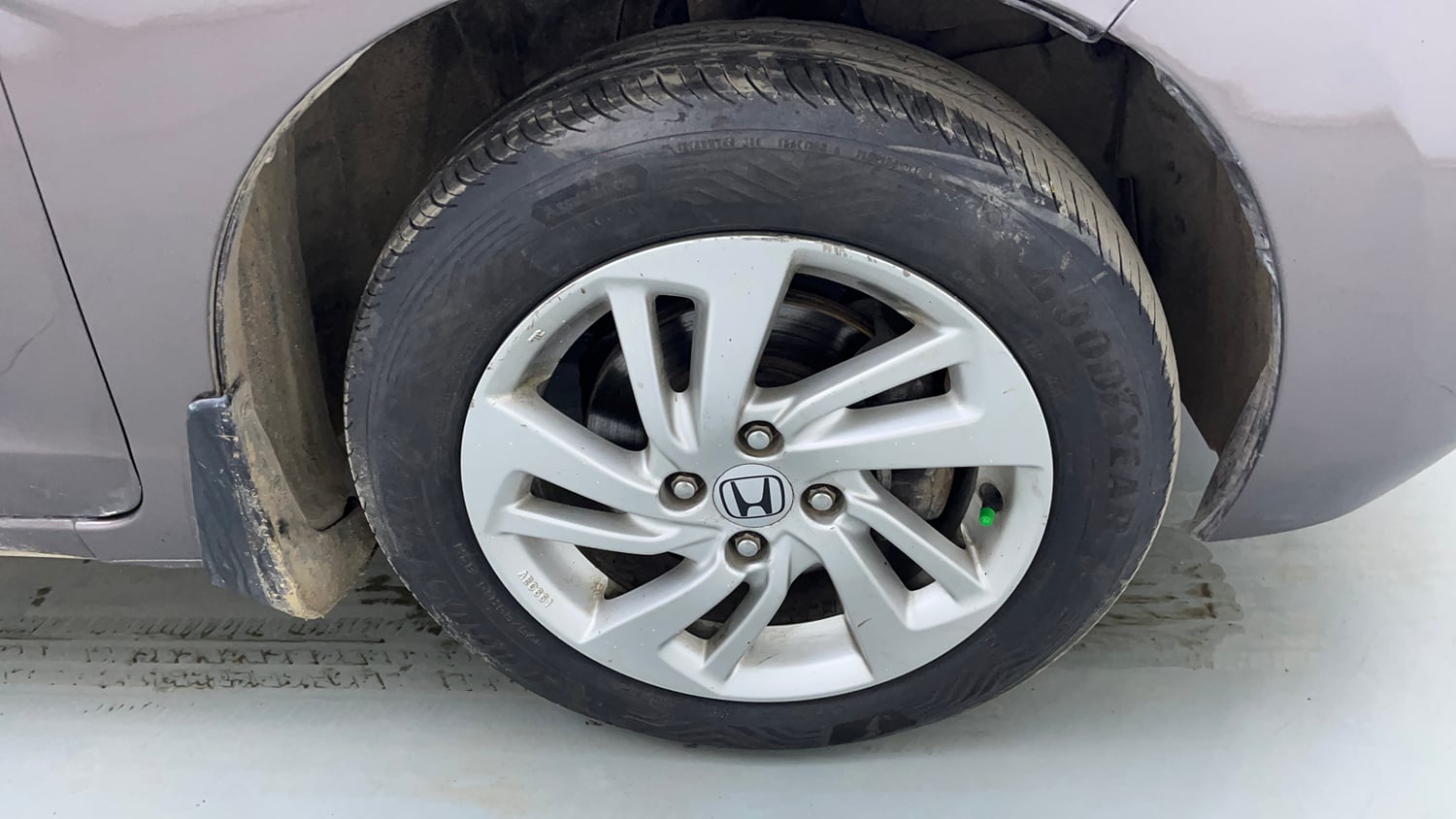 Used 2017 Honda Jazz V Petrol Petrol Manual tyres RIGHT FRONT TYRE RIM VIEW