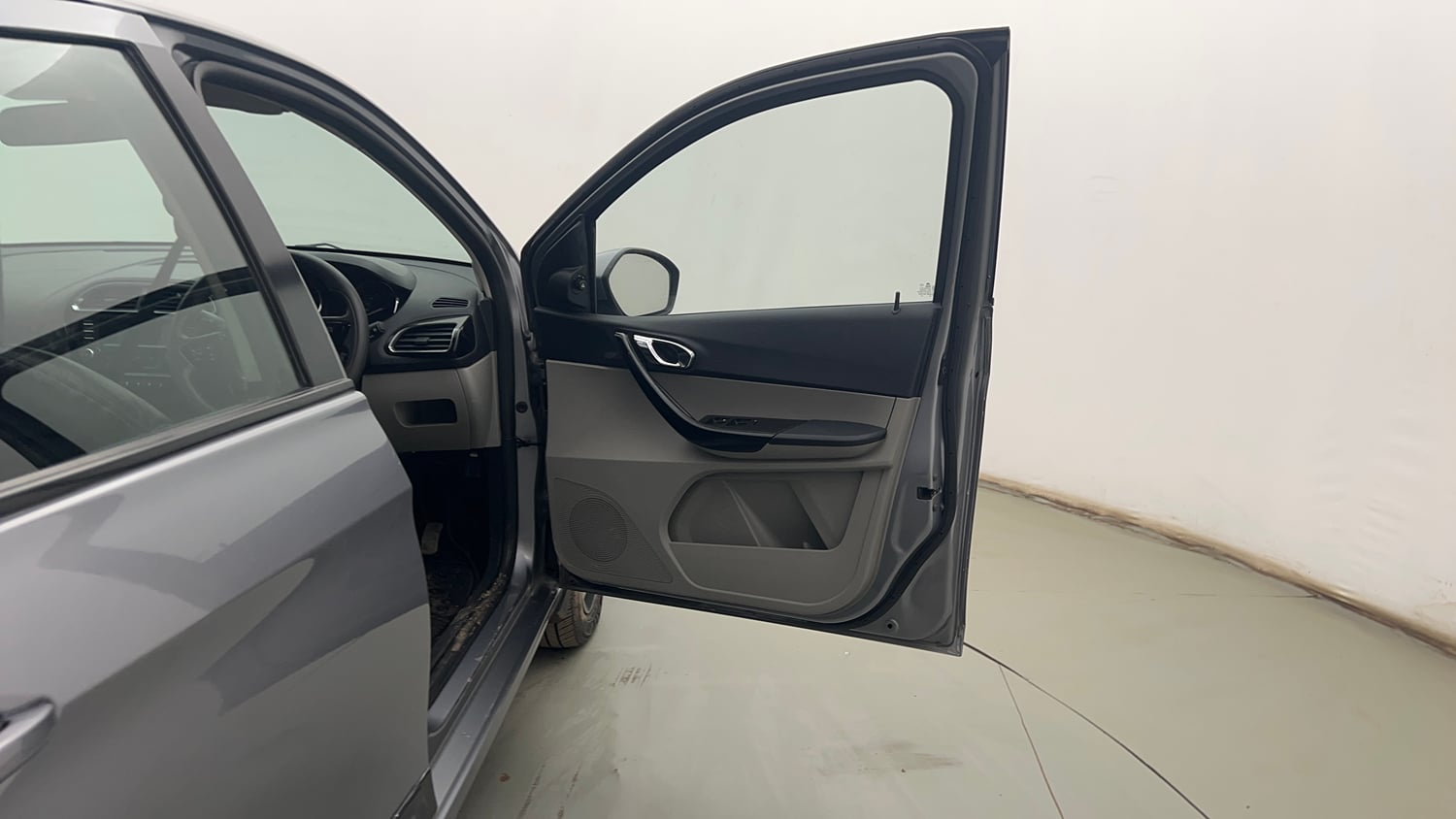 Used 2019 Tata Tiago Revotron XZ Petrol Manual interior RIGHT FRONT DOOR OPEN VIEW