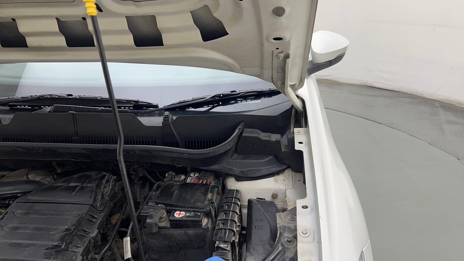 Used 2023 Volkswagen Taigun Highline 1.0 TSI MT Petrol Manual engine ENGINE LEFT SIDE HINGE & APRON VIEW