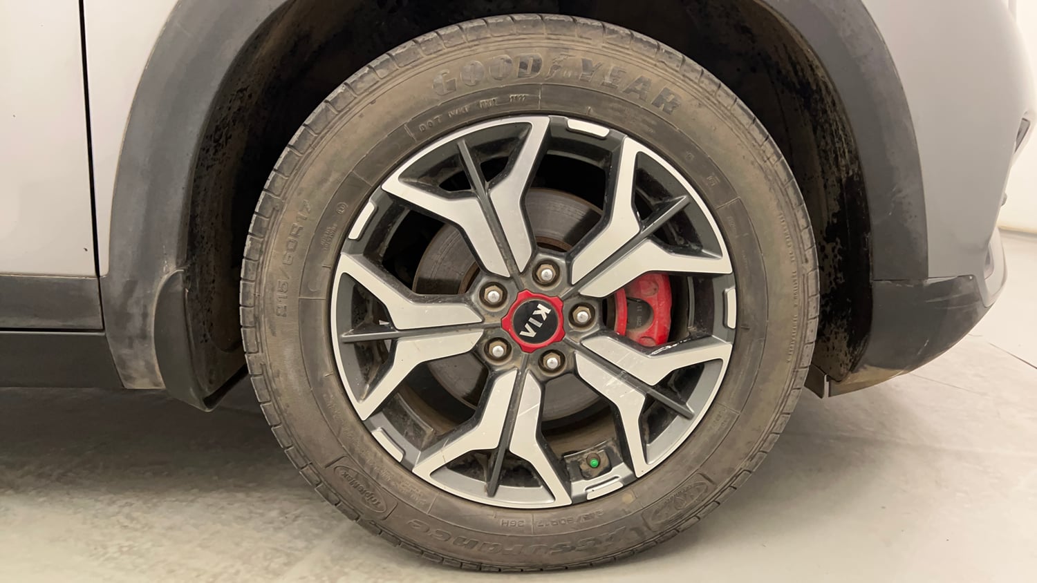 Used 2020 Kia Seltos GTX Plus AT 1.5 Diesel Diesel Automatic tyres RIGHT FRONT TYRE RIM VIEW