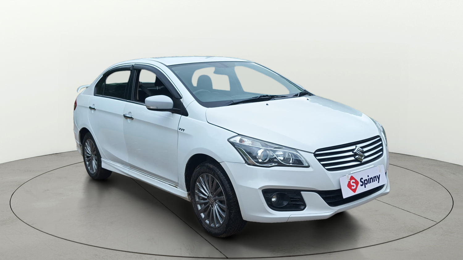 Used 2016 Maruti Suzuki Ciaz ZXi+ RS Petrol Manual exterior RIGHT FRONT CORNER VIEW