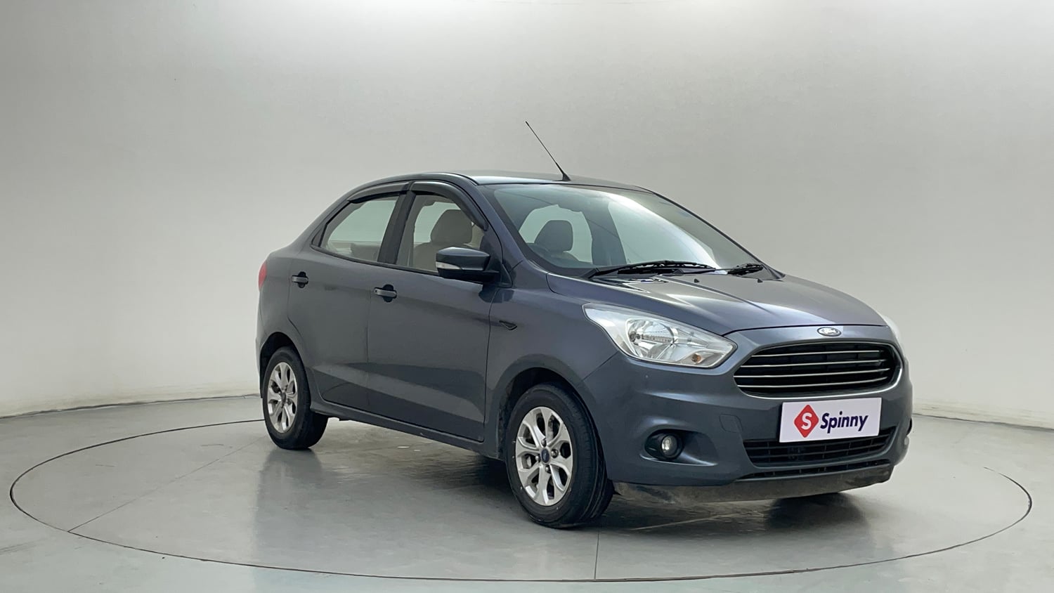 Used 2017 Ford Figo Aspire Titanium 1.2 Ti-VCT Petrol Manual exterior RIGHT FRONT CORNER VIEW