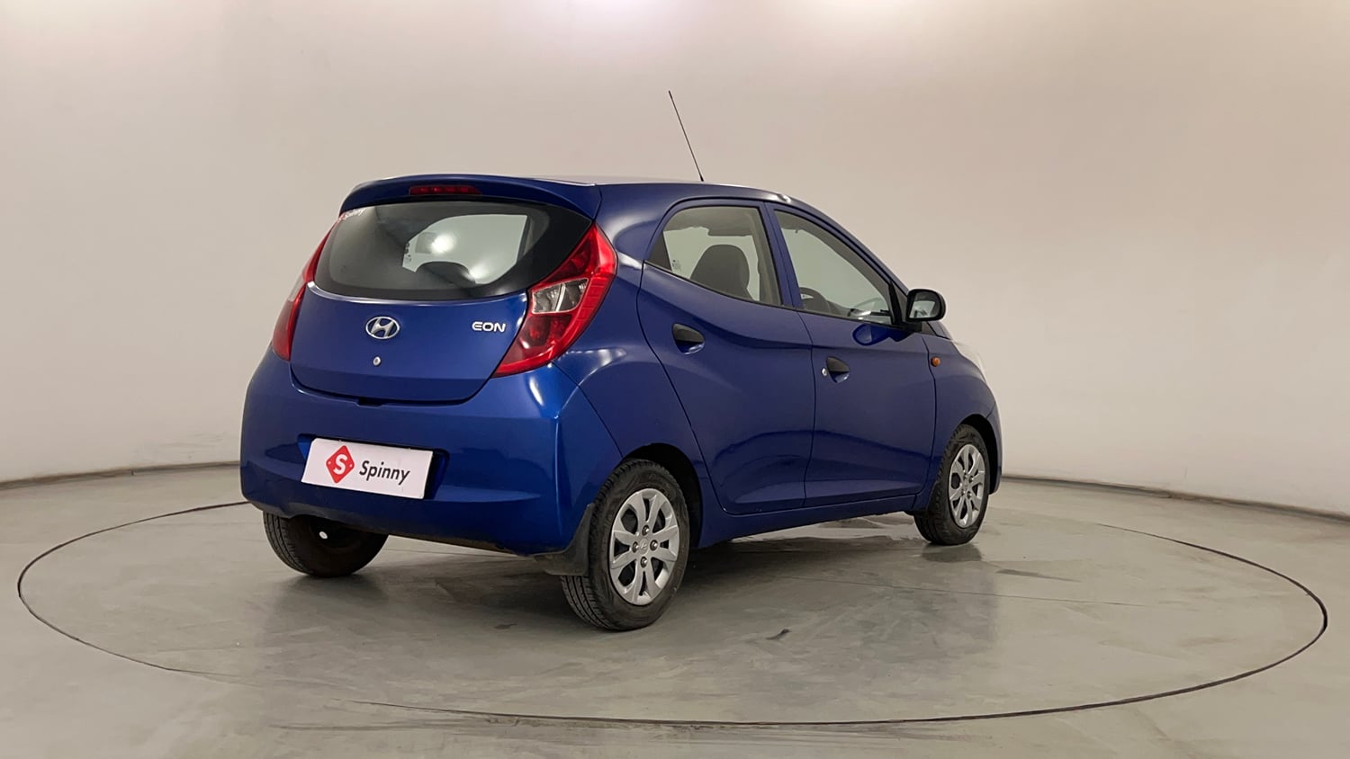 Used 2017 hyundai Eon Magna+ (O) Petrol Manual exterior RIGHT REAR CORNER VIEW