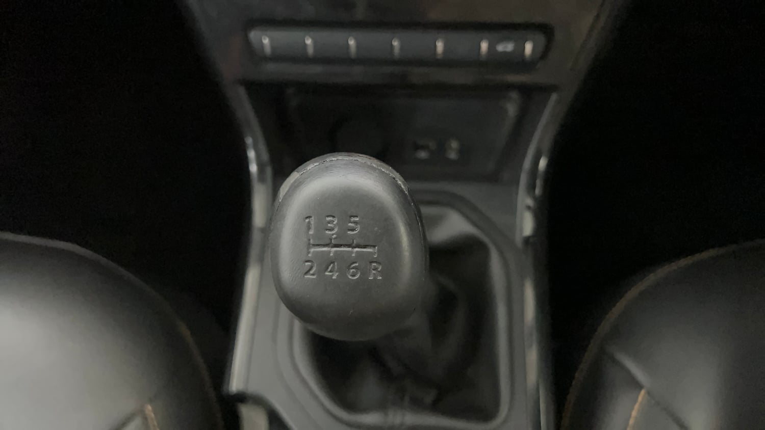 Used 2019 Tata Nexon XM Petrol Manual interior GEAR  KNOB VIEW