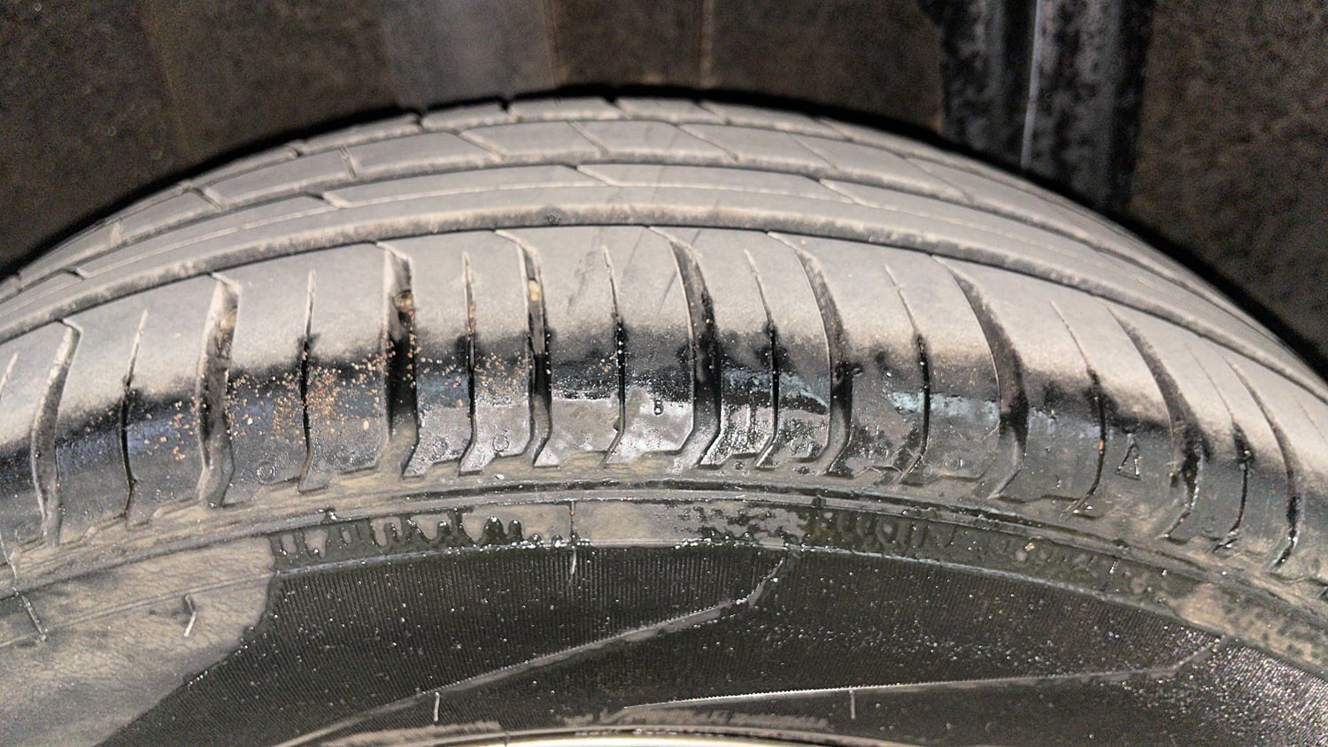 Used 2020 Renault Triber RXZ EASY-R AMT Petrol Automatic tyres RIGHT REAR TYRE TREAD VIEW