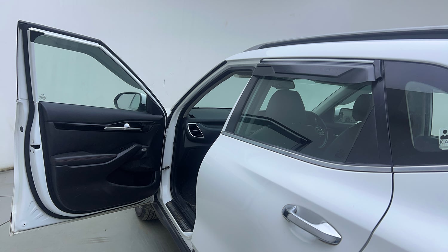 Used 2020 Kia Seltos GTX Plus 1.4 Petrol Manual interior LEFT FRONT DOOR OPEN VIEW