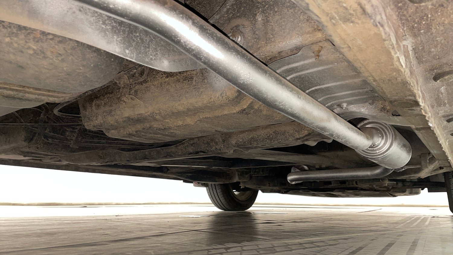 Used 2016 Honda City VX (O) MT Petrol Manual extra REAR RIGHT UNDERBODY VIEW
